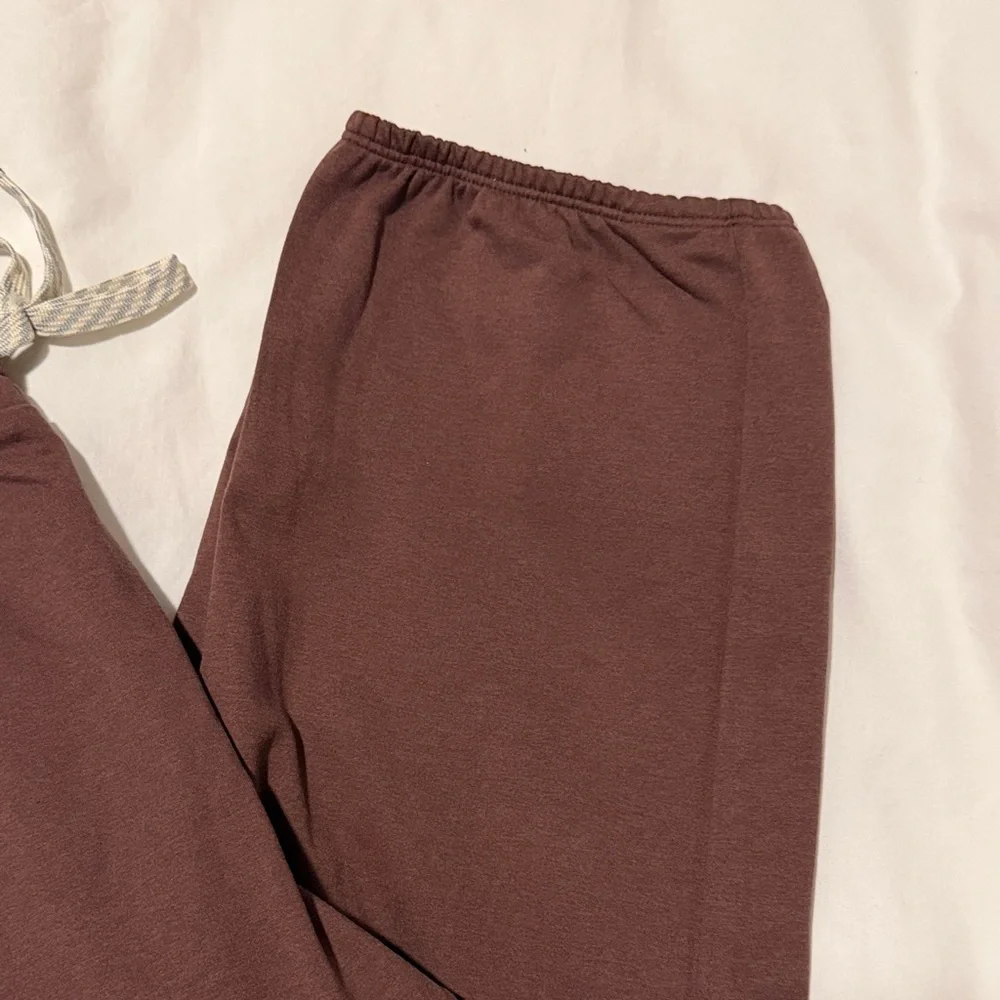 Vuori Granite Performance Mock Sweater (S) + Jogger (M) Set - Picture 8 of 10